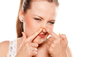 Причины возникновения фурункула носа